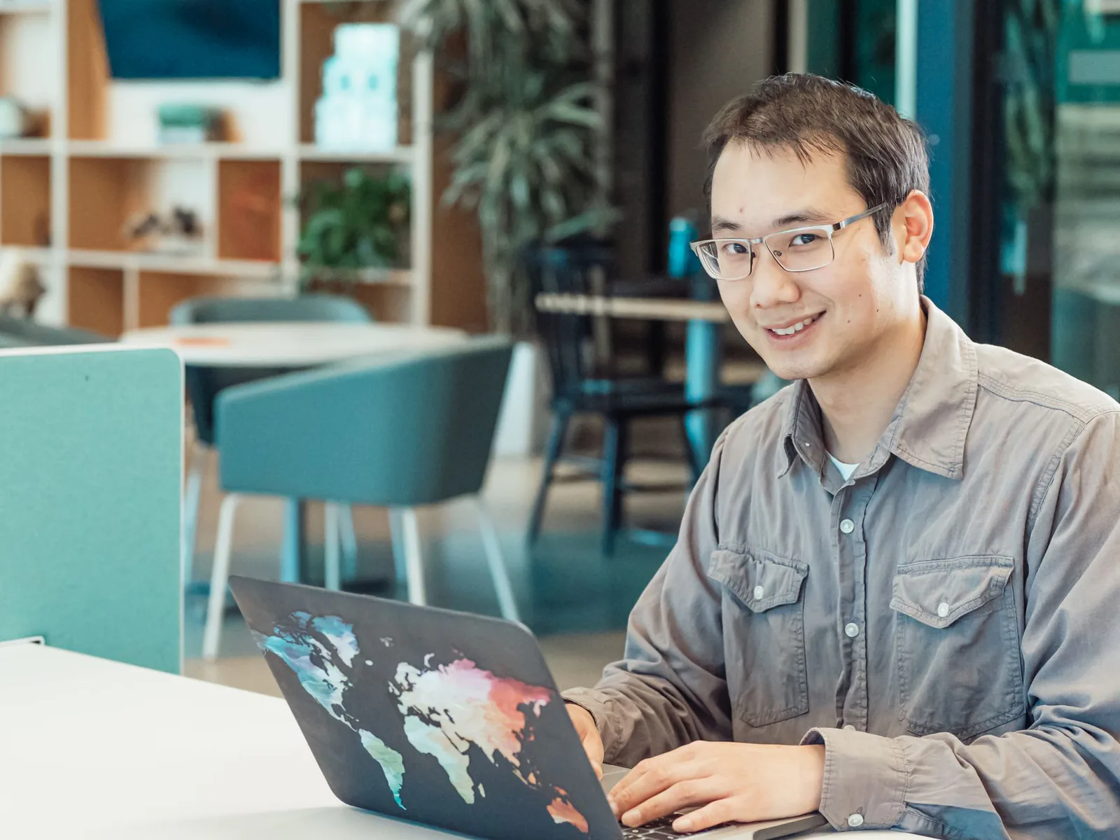 Dorian Mercer, founder and lead tester at RunSmart Guide, working at a modern desk